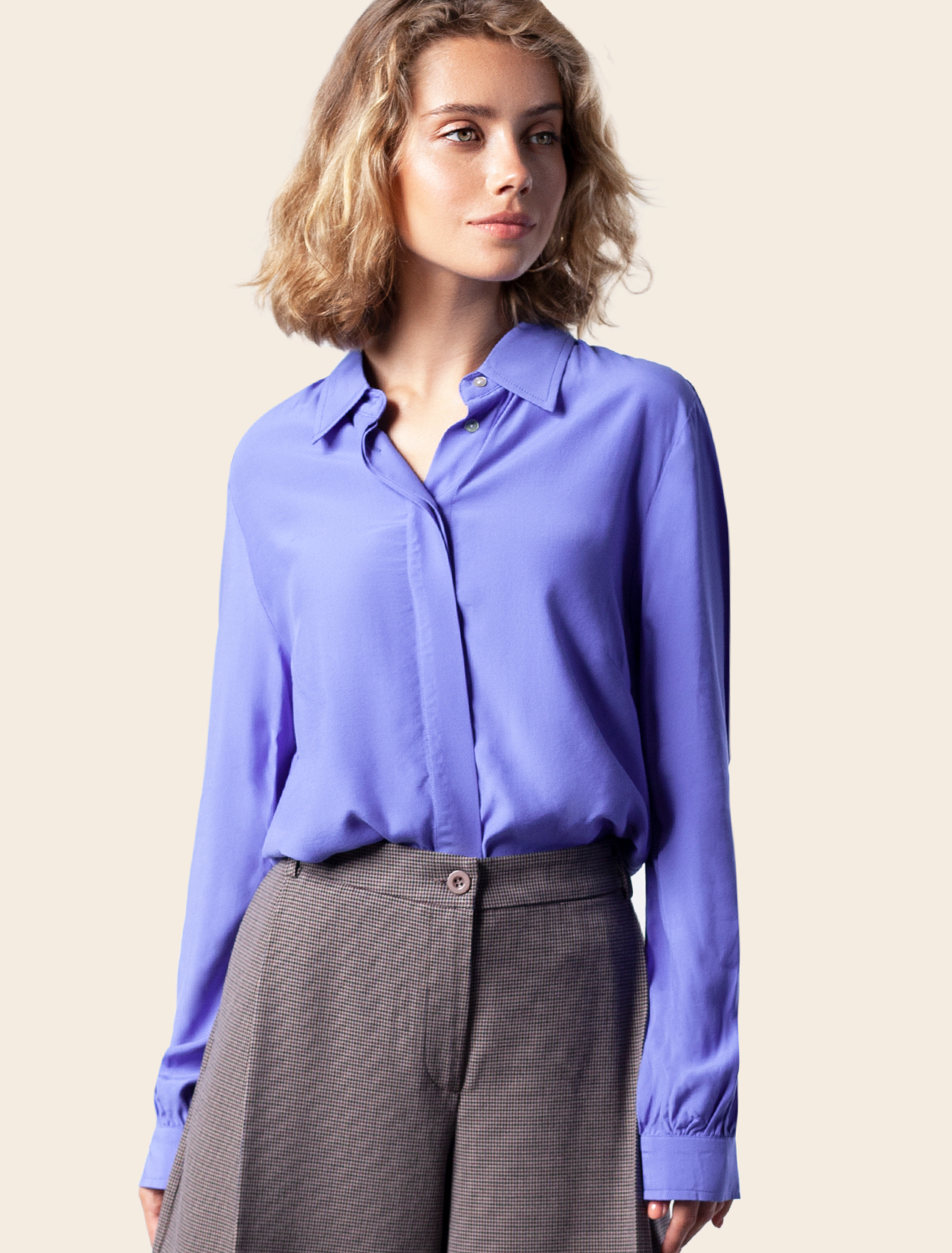 картинка Блузка женская ярко-голубой магазин Одежда+ являющийся официальным дистрибьютором в России 